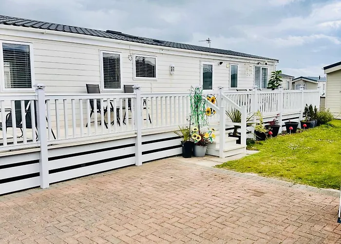 P&T\'S Home From Home, Platinum Spacious Lodge