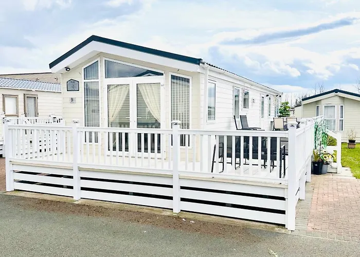 P&T\'S Home From Home, Platinum Spacious Lodge