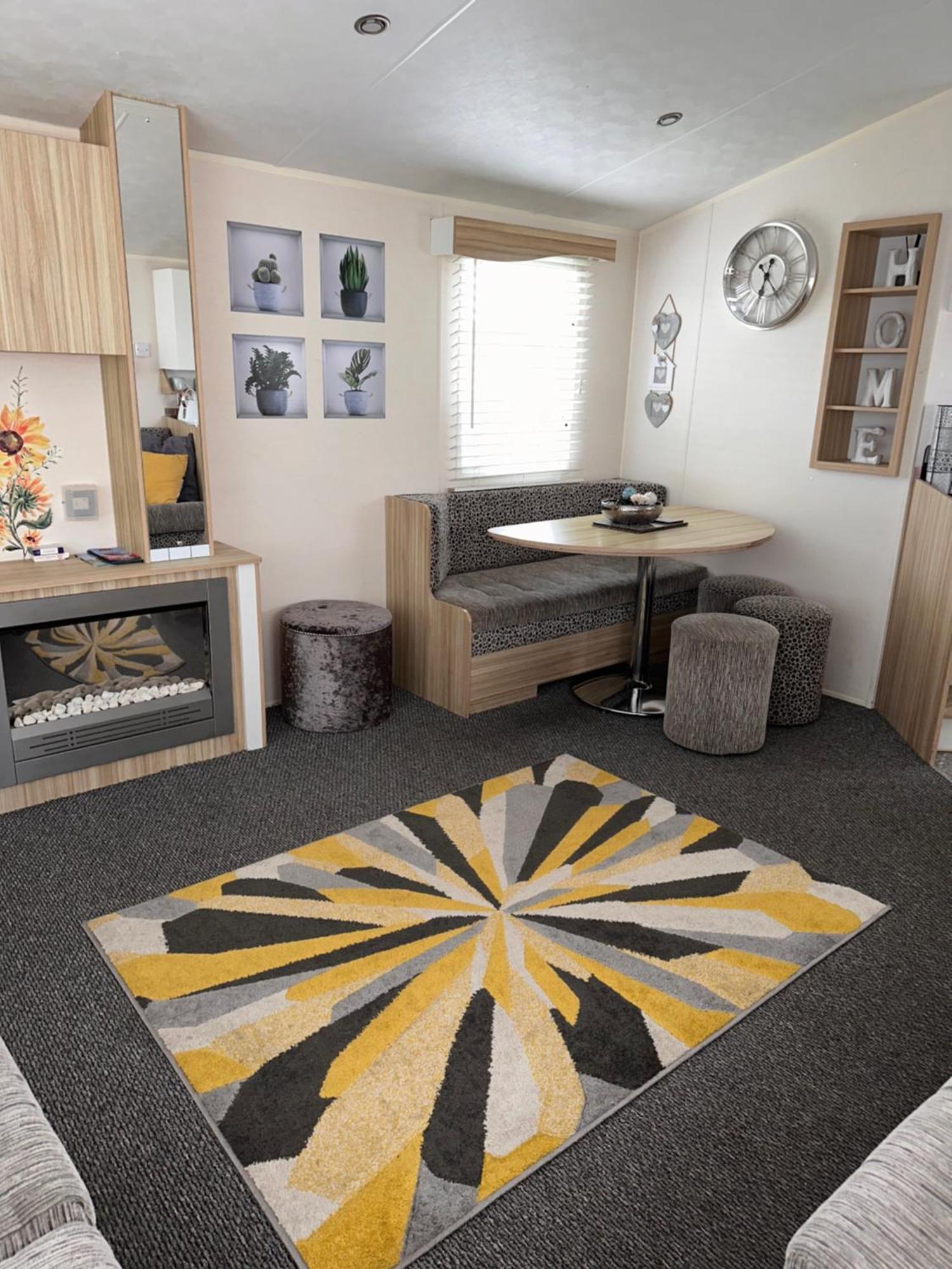 Campsite P&t's From Home, Platinum Spacious Rhyl