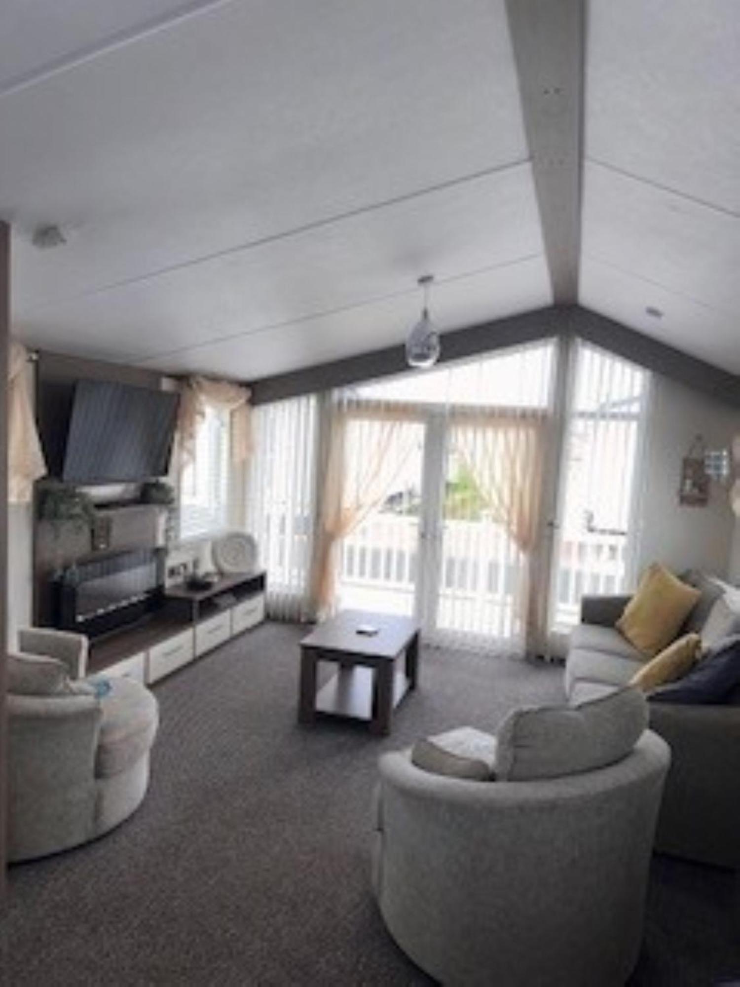 Campsite P&t's From Home, Platinum Spacious *