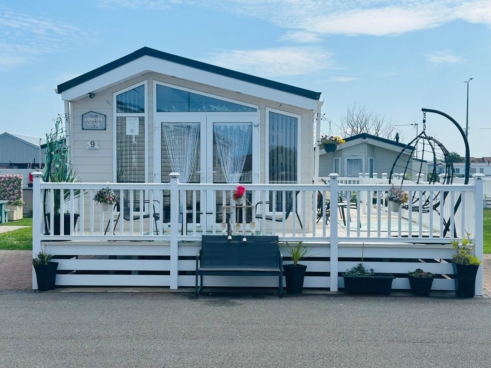 P&t's From Home, Platinum Spacious Rhyl