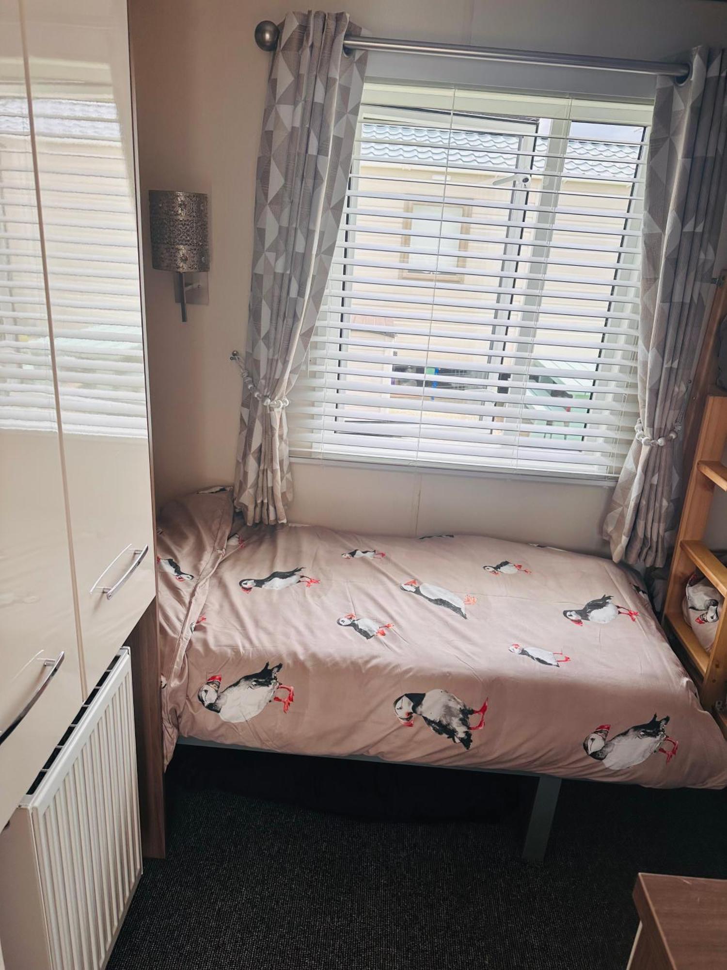 P&t's From Home, Platinum Spacious *